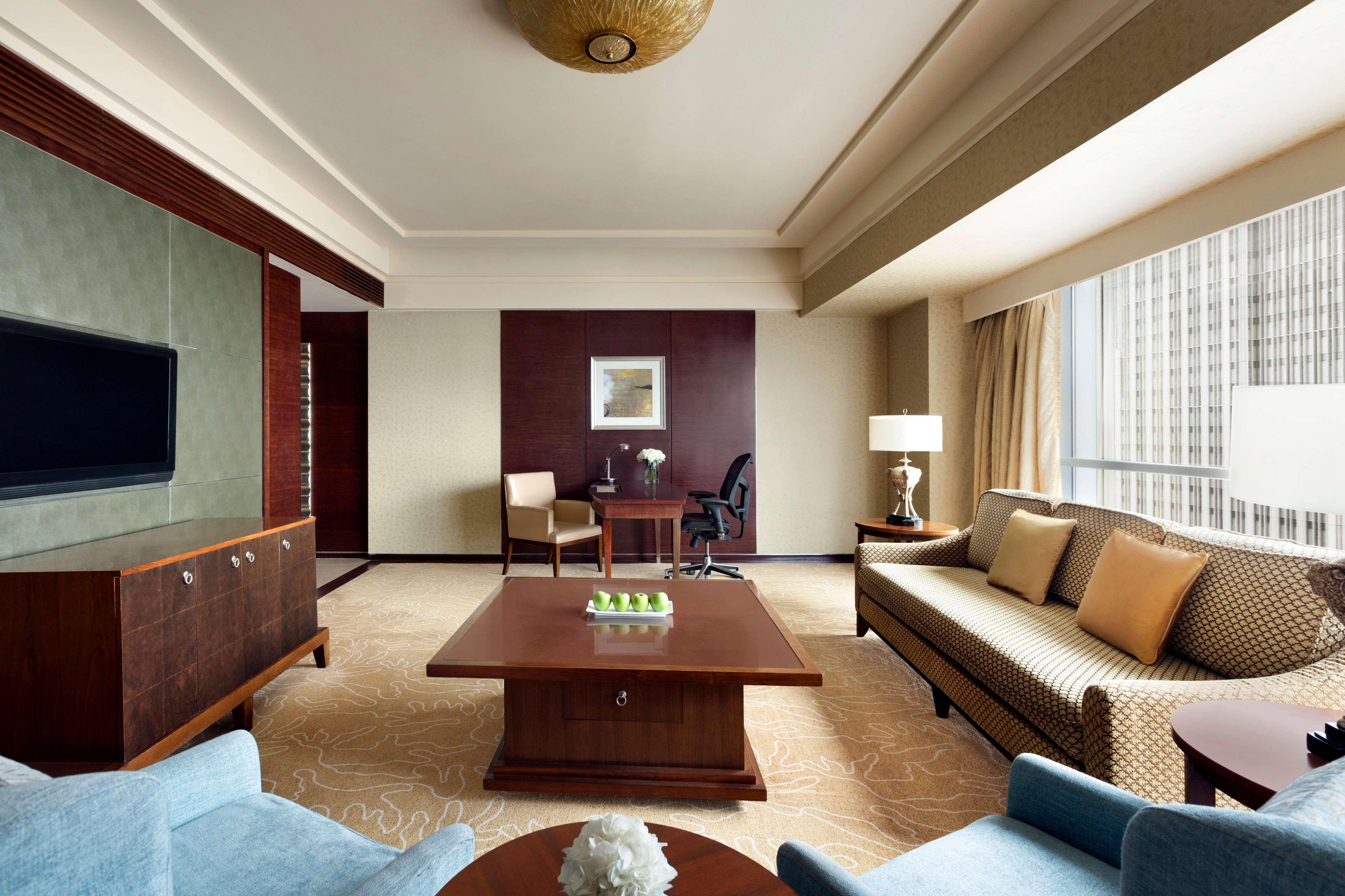Shangri-La Qingdao - May Fourth Square Exterior foto