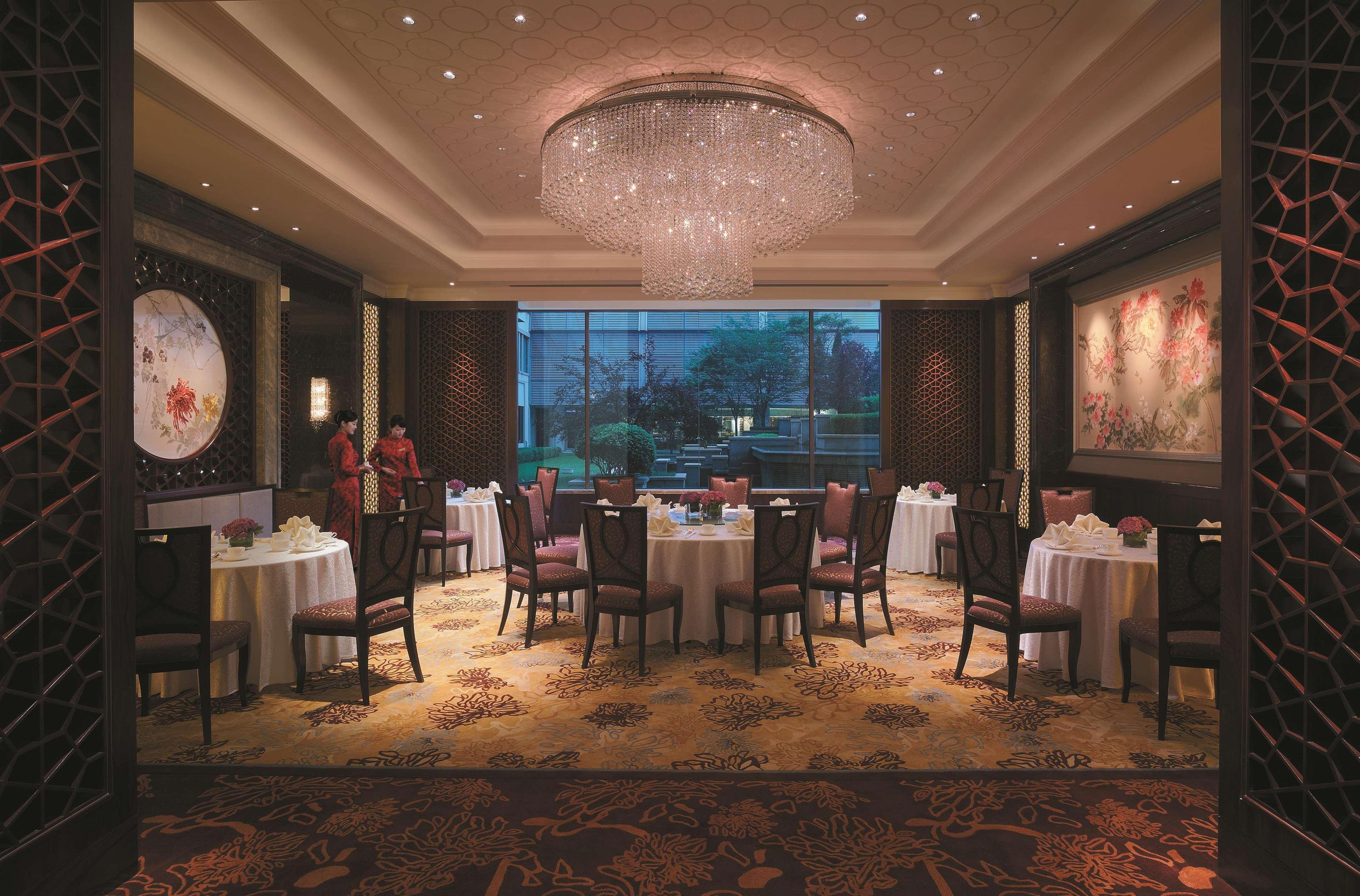 Shangri-La Qingdao - May Fourth Square Restaurant foto